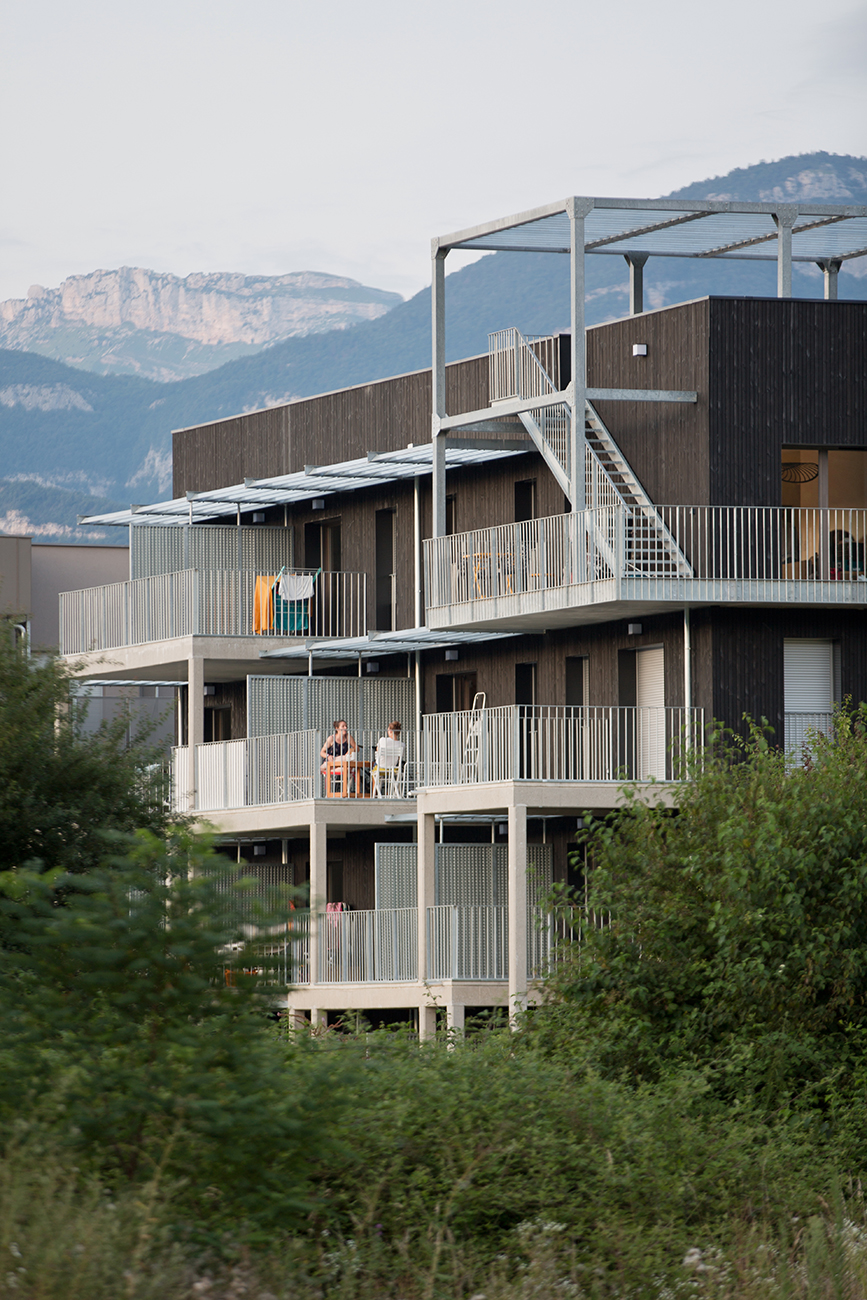 occupation des balcons projet cognin exndo architecture lyon